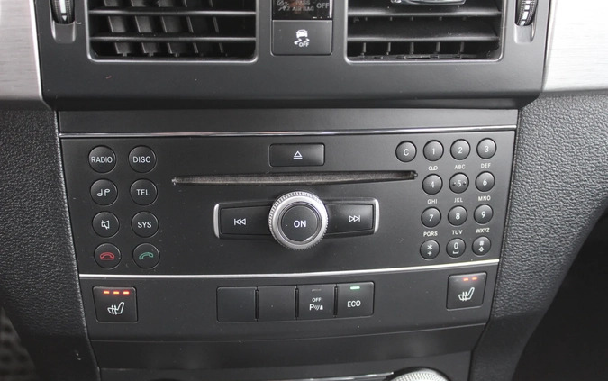 Mercedes-Benz GLK cena 57900 przebieg: 260435, rok produkcji 2012 z Dębno małe 562